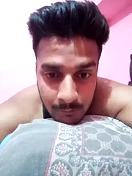 Decentlover67 online show from May 25, 2026, 6:58 pm