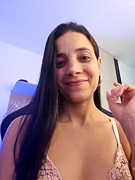 miaeyex online show from April 26, 2026, 8:50 pm