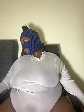NaughtyGirl0000 online show from May 27, 2026, 6:32 am