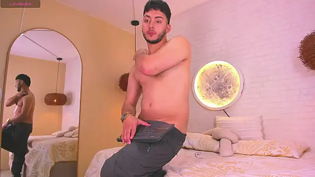 Snapshot of Dylan_vega01 chatting on March 14, 2026, 4:01 pm Dylan vega01 online show from March 14, 2026, 4:01 pm