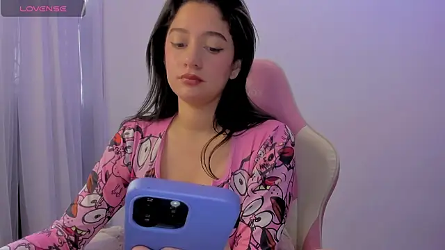 KittyFeet1 online show from April 18, 2026, 7:07 pm