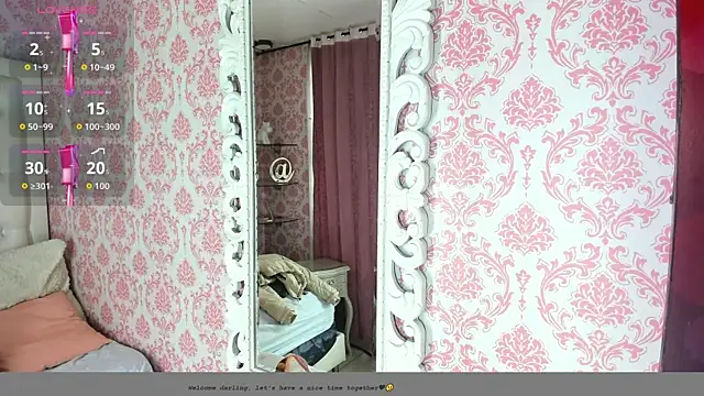 Snapshot of Mini_Rouse chatting on May 17, 2026, 12:12 pm Mini Rouse online show from May 17, 2026, 12:12 pm