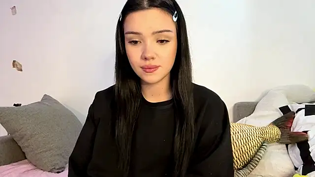 BeckyAurielle online show from June 17, 2026, 2:07 pm