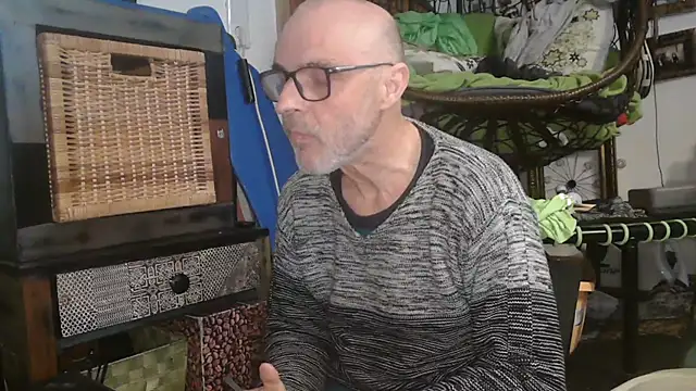 Thomate24 online show from April 3, 2026, 6:44 am