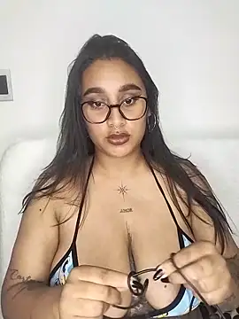 Mia skyy18 online show from April 10, 2026, 12:16 am