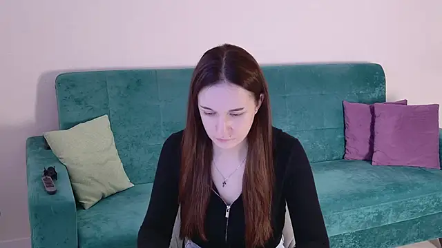 Snapshot of Ola_Queen chatting on April 9, 2026, 5:29 am Ola Queen online show from April 9, 2026, 5:29 am