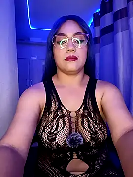 PiscisGirl online show from May 11, 2026, 7:25 am