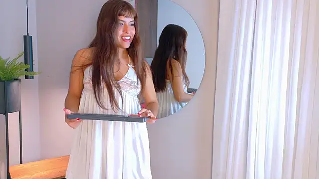 HelenaFoumier online show from March 21, 2026, 2:49 am