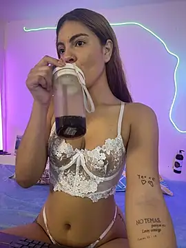 Snapshot of Emily_vega1_ chatting on March 26, 2026, 5:29 pm Emily vega1 online show from March 26, 2026, 5:29 pm