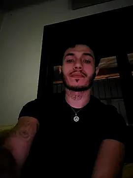 Thewildaliii0 online show from April 24, 2026, 11:40 pm