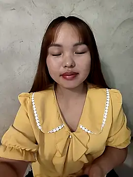 Snapshot of Mina_xYx chatting on May 4, 2026, 3:57 am Mina xYx online show from May 4, 2026, 3:57 am