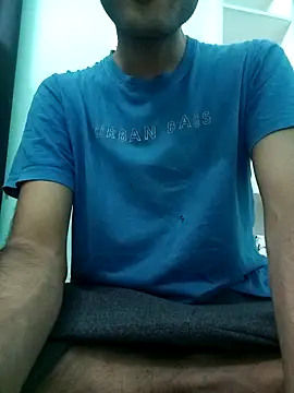 Snapshot of Itsyourboy2125 chatting on March 21, 2026, 11:26 am Itsyourboy2125 online show from March 21, 2026, 11:26 am