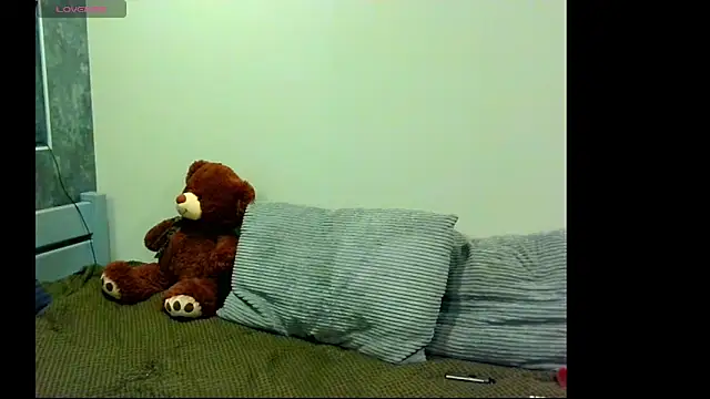 AvelineLune online show from March 26, 2026, 7:41 pm