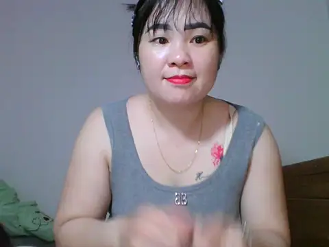 Tits28-2 online show from May 6, 2026, 3:57 am