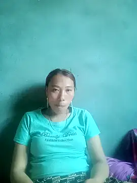 Snapshot of Leiley_98 chatting on May 17, 2026, 6:11 am Leiley 98 online show from May 17, 2026, 6:11 am