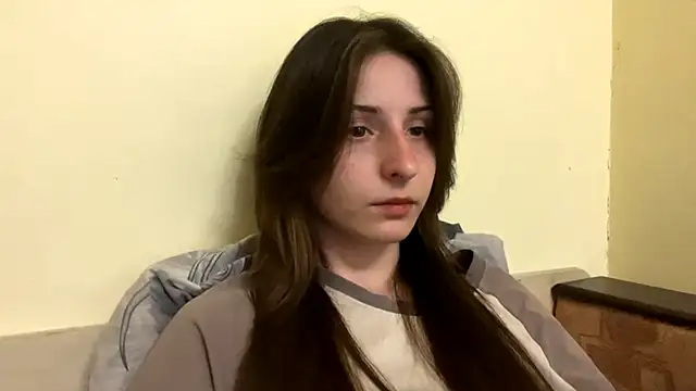 sakuraabloom7 online show from April 6, 2026, 5:14 pm