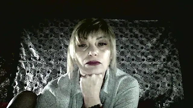 Lia Rayss online show from March 18, 2026, 8:12 pm
