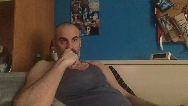 calvito exotico online show from March 16, 2026, 9:46 am