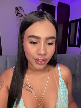 Snapshot of AlisonBeltran1 chatting on May 28, 2026, 5:27 am AlisonBeltran1 online show from May 28, 2026, 5:27 am