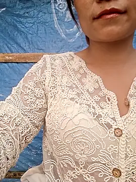 maymay121 online show from April 15, 2026, 12:28 am