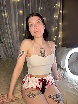 Snapshot of RinaHoward chatting on March 16, 2026, 4:44 pm RinaHoward online show from March 16, 2026, 4:44 pm