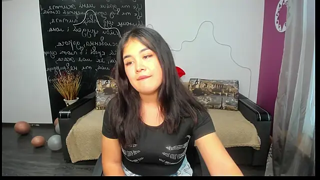 AlicaMayer online show from April 15, 2026, 11:28 am