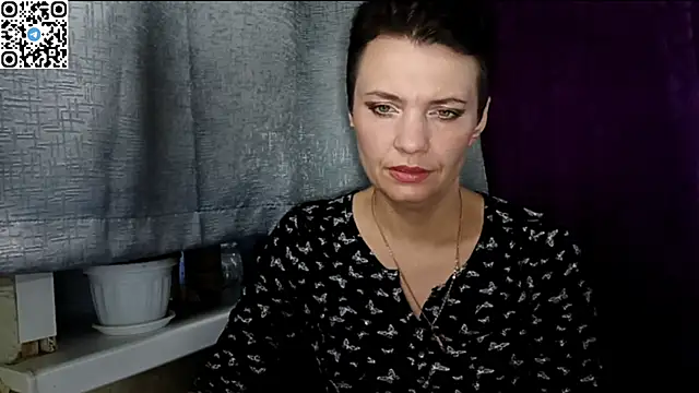 HotMamaQueen234 online show from May 14, 2026, 9:10 pm