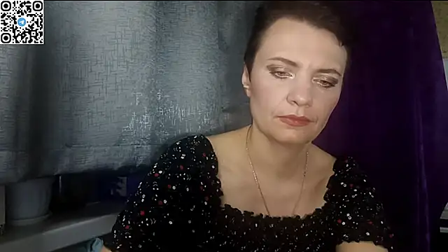 HotMamaQueen234 online show from May 16, 2026, 7:56 pm