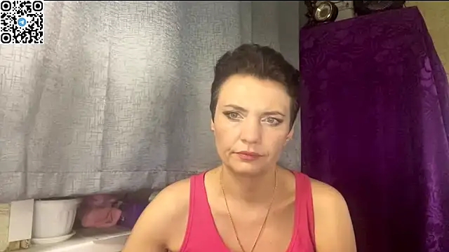 HotMamaQueen234 online show from May 27, 2026, 7:11 pm