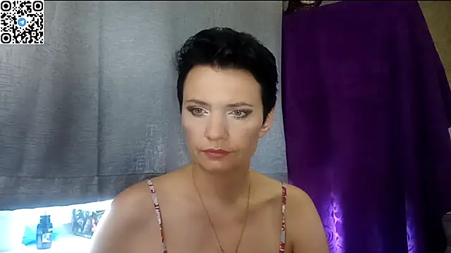 HotMamaQueen234 online show from June 10, 2026, 10:36 am
