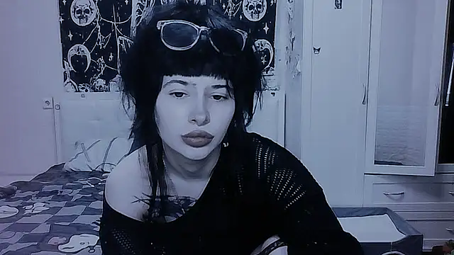 AllisonDeetz online show from May 12, 2026, 4:26 pm