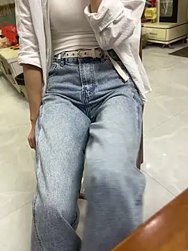 haotian8898 online show from April 14, 2026, 12:11 pm