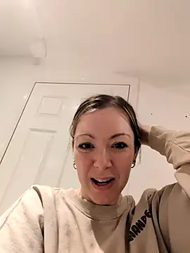 Snapshot of fucklyweds chatting on April 1, 2026, 3:40 am fucklyweds online show from April 1, 2026, 3:40 am