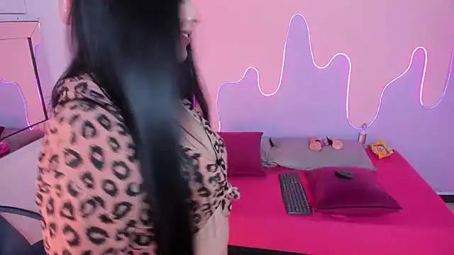 Amelia queen online show from April 9, 2026, 12:10 pm