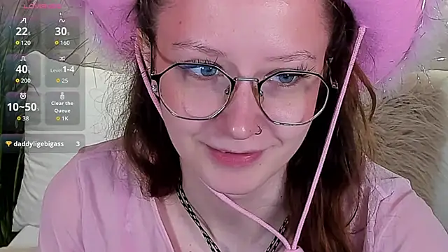 Snapshot of AmelieViolet chatting on July 11, 2026, 11:13 am AmelieViolet online show from July 11, 2026, 11:13 am