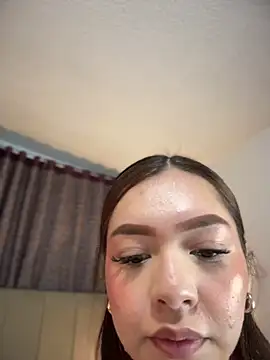 Snapshot of alana_gv chatting on June 3, 2026, 2:33 pm alana gv online show from June 3, 2026, 2:33 pm
