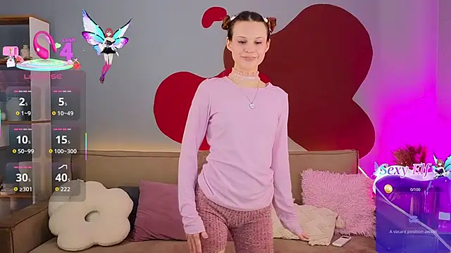 Lili pixxie  online show from March 24, 2026, 2:33 pm