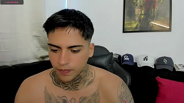 Snapshot of sweetlatinoboy chatting on March 16, 2026, 2:54 pm sweetlatinoboy online show from March 16, 2026, 2:54 pm