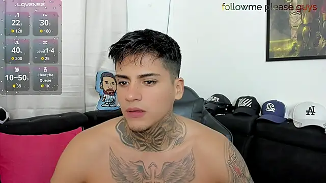 sweetlatinoboy online show from April 18, 2026, 9:59 pm