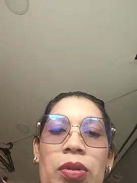 Melisa 14 online show from April 15, 2026, 4:03 pm