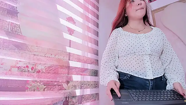 Snapshot of little_doll18_ chatting on May 5, 2026, 8:50 pm little doll18 online show from May 5, 2026, 8:50 pm