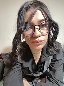 chloe evans0 online show from April 12, 2026, 3:44 am