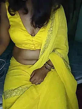 Snapshot of mayakapoor880 chatting on June 5, 2026, 6:46 pm mayakapoor880 online show from June 5, 2026, 6:46 pm