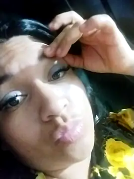 Snapshot of LatinSquirtBaby chatting on May 18, 2026, 1:17 pm LatinSquirtBaby online show from May 18, 2026, 1:17 pm