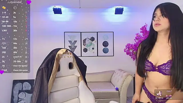 Snapshot of Kitty__meow chatting on April 8, 2026, 12:38 pm Kitty meow online show from April 8, 2026, 12:38 pm