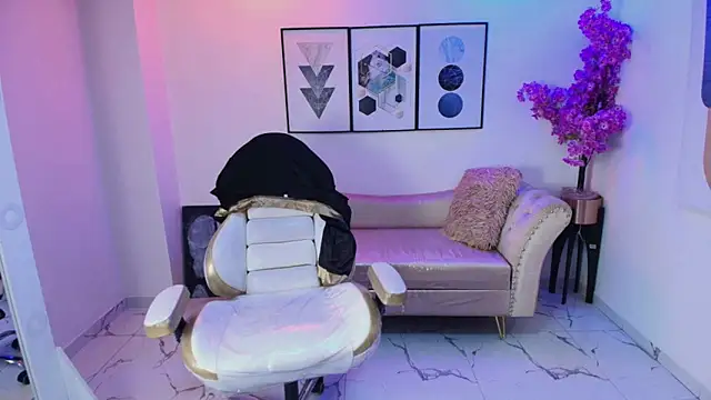 Snapshot of Kitty__meow chatting on May 10, 2026, 12:21 pm Kitty meow online show from May 10, 2026, 12:21 pm