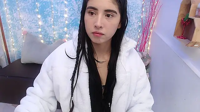 Melodi velasquez online show from March 19, 2026, 4:16 am