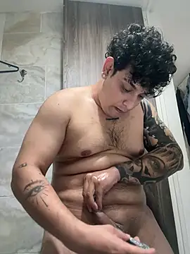 Niccolo Noir online show from April 19, 2026, 1:38 am