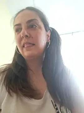 Arya Malone online show from June 8, 2026, 7:31 am