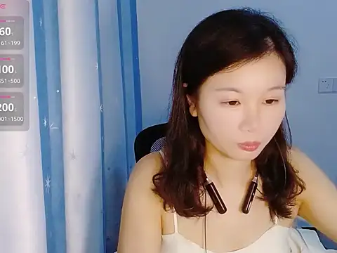Lianzi-2026 online show from March 27, 2026, 11:43 am